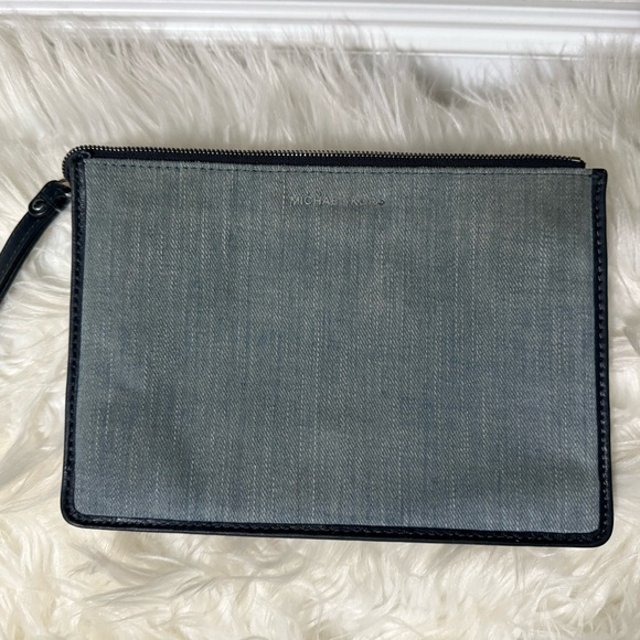 Michael Kor Wristlet - Picture 7 of 8